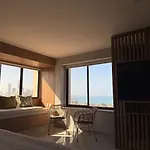 New Unique 270º View Above The City Walls