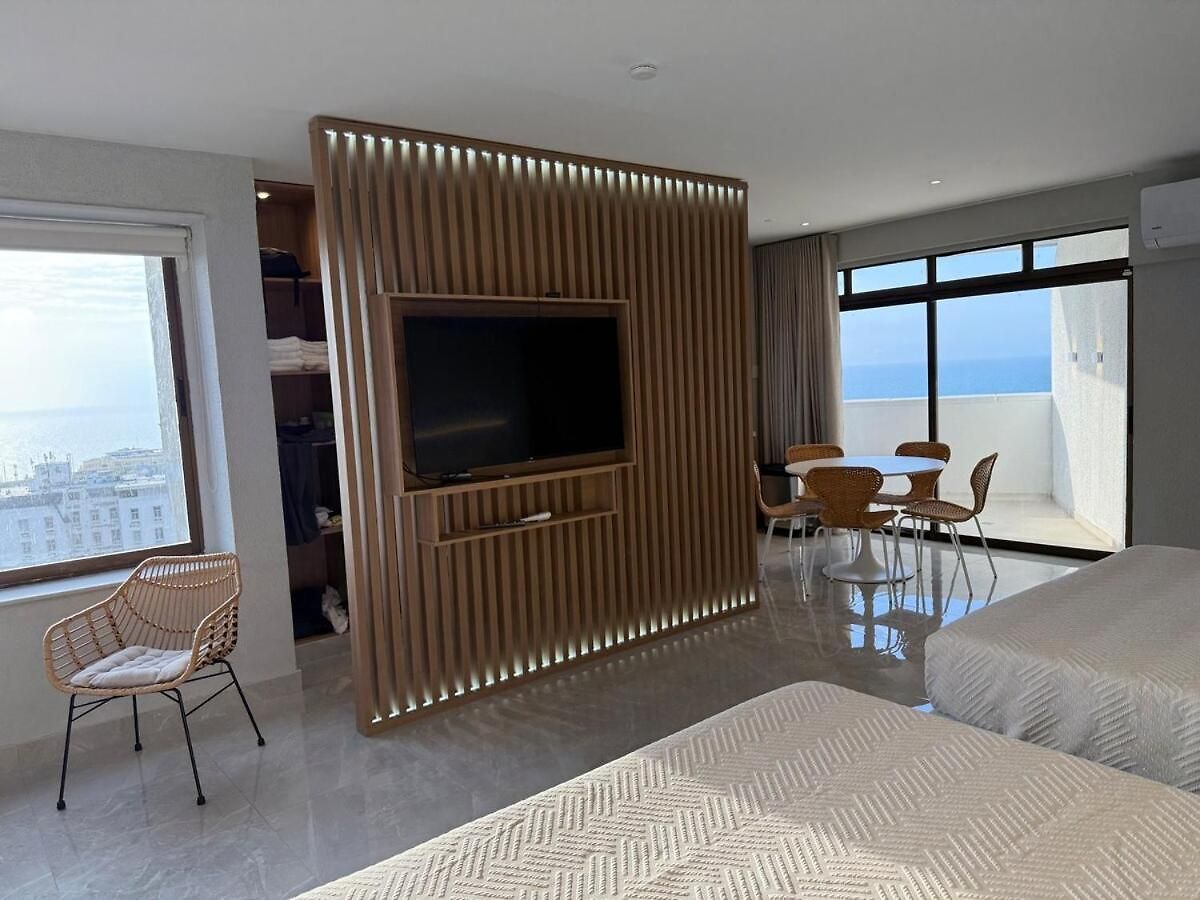 New Unique 270º View Above The Walls Apartamento